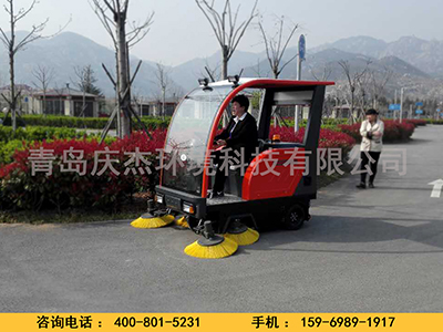 駕駛式掃地車清掃落葉優(yōu)勢駕駛式掃地車青島掃地車